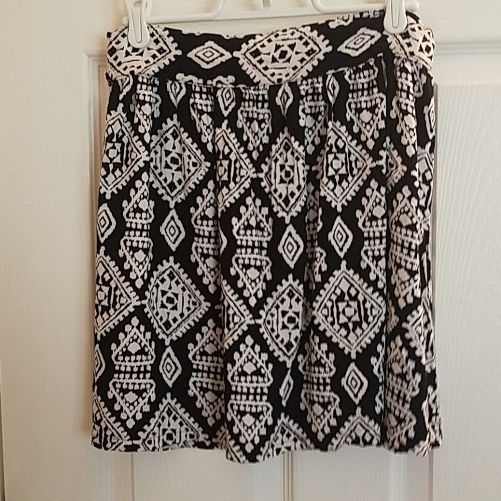 Black and White Aztec Print Skirt